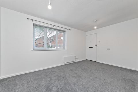 Studio for sale, Wheat Close, St Albans