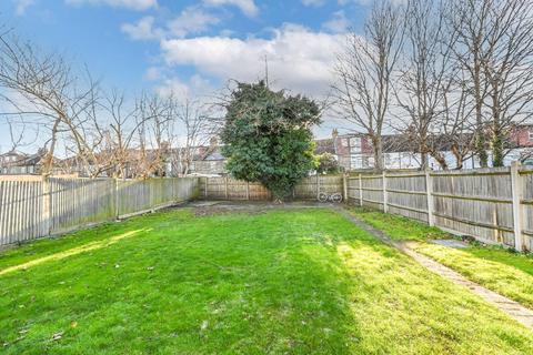 4 bedroom bungalow for sale, Ridge Road, Mitcham, CR4