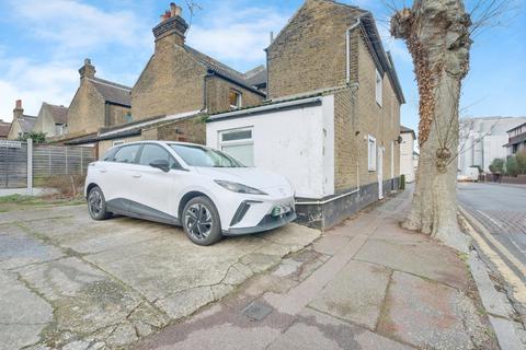 1b Gordon Road, Southend-on-sea, SS1 1NJ