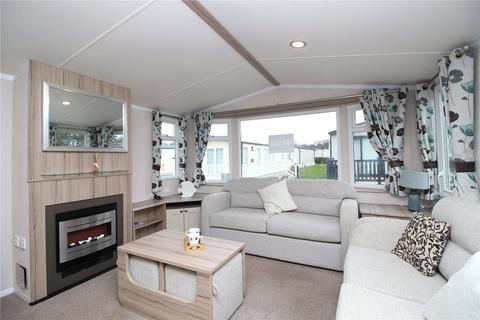 2 bedroom park home for sale, Shorefield, Near Milford On Sea, Hampshire, SO41