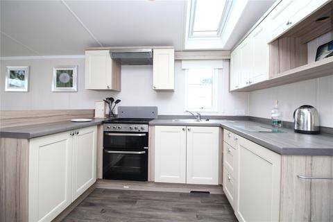 2 bedroom park home for sale, Shorefield, Near Milford On Sea, Hampshire, SO41