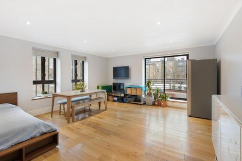 2 bedroom apartment for sale, London W8