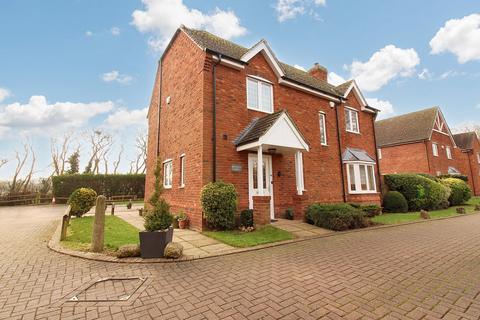 4 bedroom detached house for sale, Squires Park, Shefford, SG17