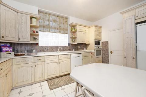 4 bedroom apartment to rent, St Mary Abbots Court, Kensington, W14