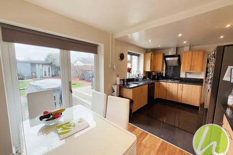 5 bedroom end of terrace house for sale, Cornwell Crescent, Stanford-Le-Hope, SS17