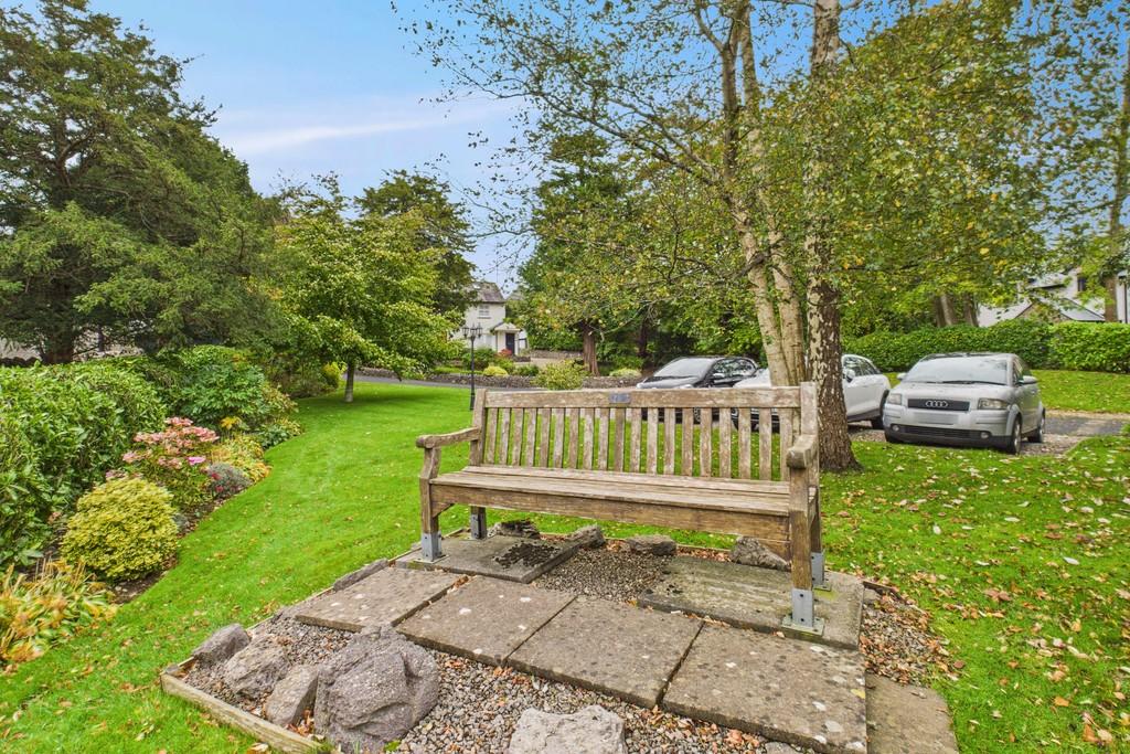 Wood Close Gardens