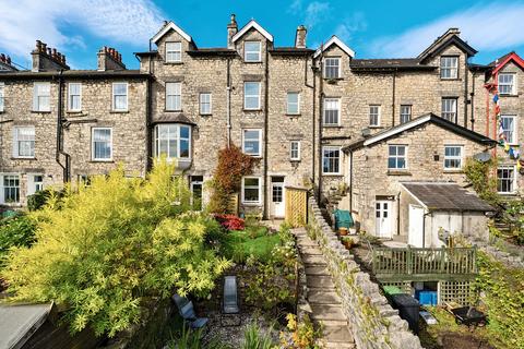 2 bedroom ground floor maisonette to rent, Serpentine Road, Kendal, Cumbria, LA9 4PD