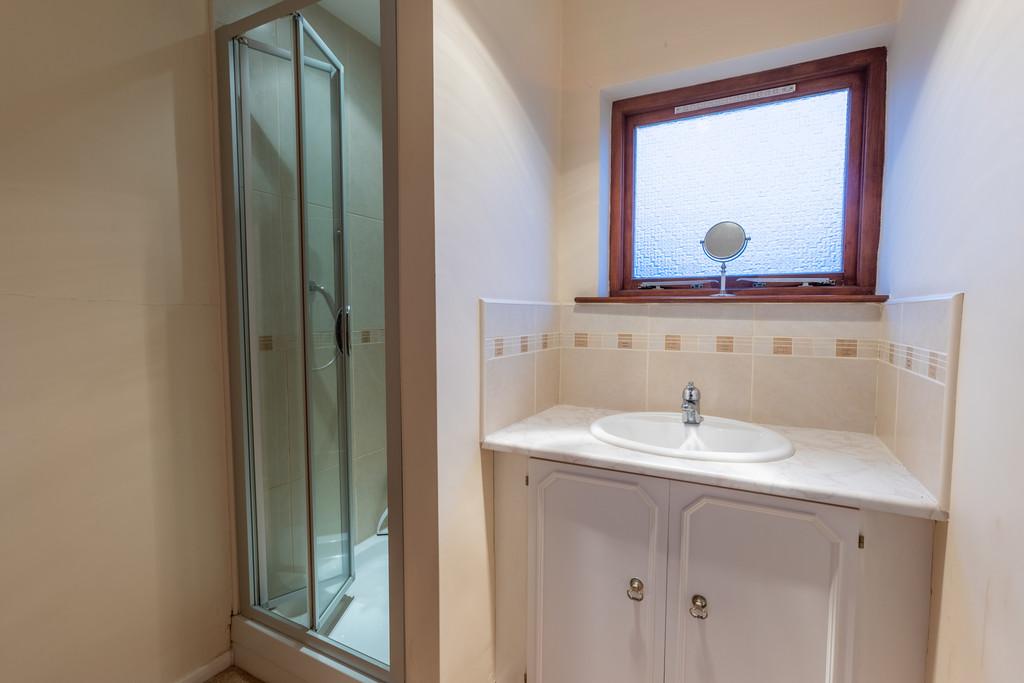 En suite shower