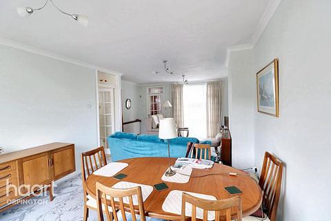 27 Beamish Road, Orpington, BR5 4EA