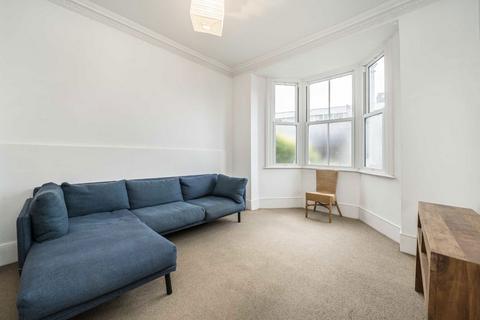 4 bedroom semi-detached house to rent, Grove Vale, London SE22