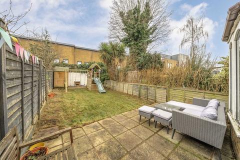 15 Endsleigh Road, London, W13 0RE