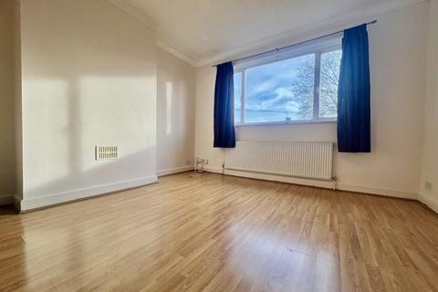 2 bedroom maisonette to rent, Imperial Close, Harrow HA2