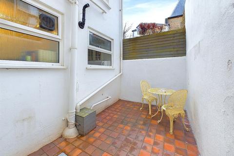 1 bedroom flat for sale, Lansdowne Street, Hove, BN3 1FS