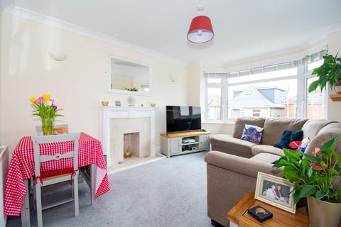 2 bedroom flat for sale, Green Road, Bournemouth, Dorset