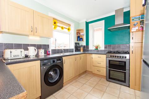 2 bedroom flat for sale, Green Road, Bournemouth, Dorset