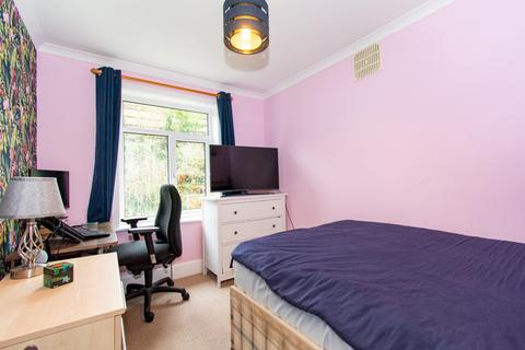 2 bedroom flat for sale, Green Road, Bournemouth, Dorset