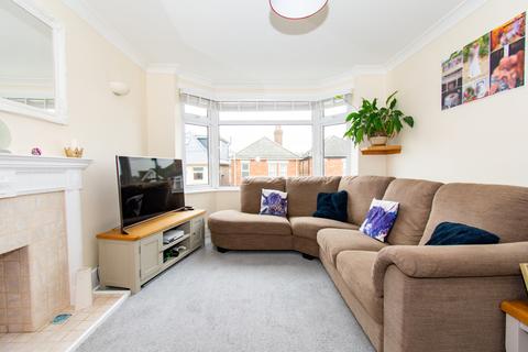 2 bedroom flat for sale, Green Road, Bournemouth, Dorset