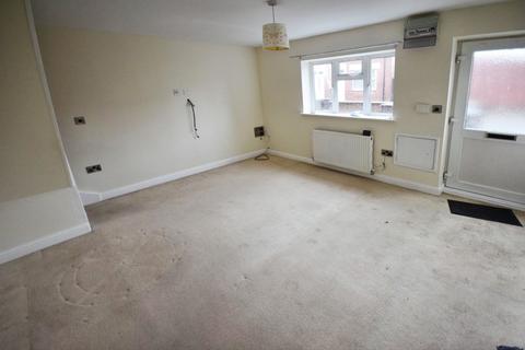 2 bedroom terraced house to rent, Tape Street, Cheadle