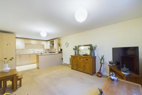 2 bedroom flat for sale, Britannia Road, Banbury OX16