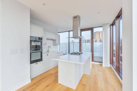 3 bedroom flat for sale, 134 Battersea High Street, London SW11