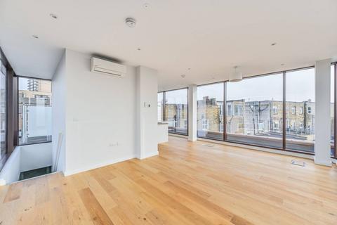 3 bedroom flat for sale, 134 Battersea High Street, London SW11