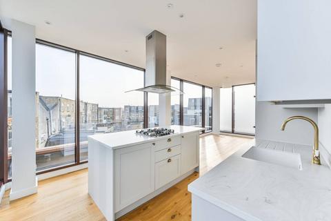 3 bedroom flat for sale, 134 Battersea High Street, London SW11