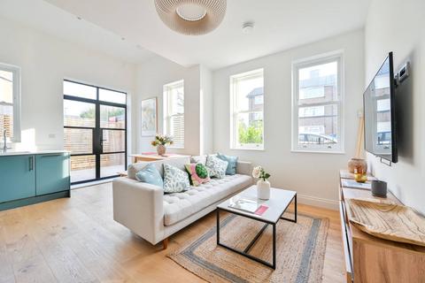 1 bedroom flat for sale, 1 Exbury Road, London SE6