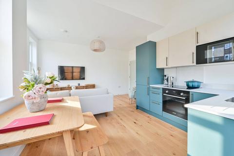 1 bedroom flat for sale, 1 Exbury Road, London SE6