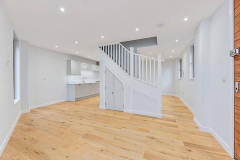 2 bedroom house for sale, 134 Battersea High Street, London SW11