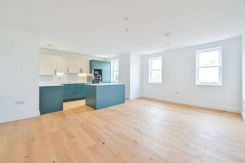 2 bedroom flat for sale, 1 Exbury Road, London SE6