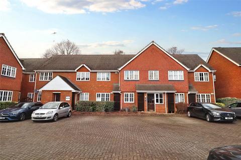 2 bedroom flat for sale, Kingfisher Court, Woking GU21