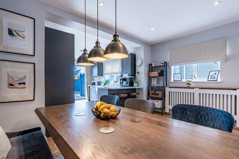 31 Beach Road, Severn Beach, Bristol, BS35 4PE