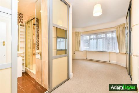 4 bedroom semi-detached house for sale, Bancroft Avenue, London N2