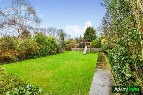 4 bedroom semi-detached house for sale, Bancroft Avenue, London N2