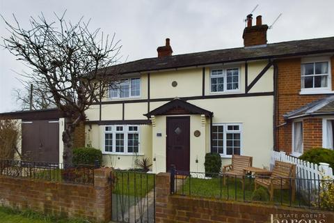 3 bedroom semi-detached house for sale, Sherfield Green, Hook RG27