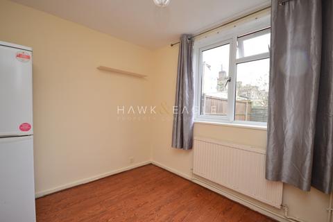 3 bedroom semi-detached house to rent, Stondon Walk, London, Greater London. E6