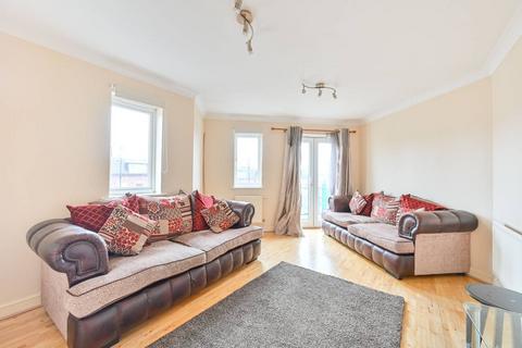 2 bedroom flat to rent, High Road, Harrow Weald, Harrow, HA3