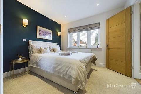 38 Barton Gate, Barton Under Needwood, Burton-on-trent, DE13 8AQ