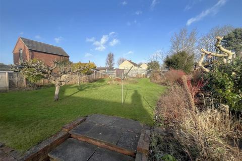 4 bedroom detached house for sale, Stanton Road, Burton-On-Trent DE15