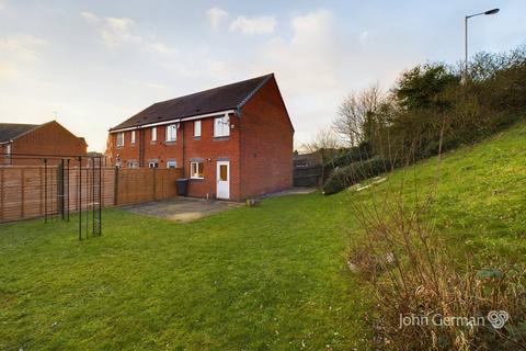 2 bedroom end of terrace house for sale, Pipers Way, Burton-on-Trent