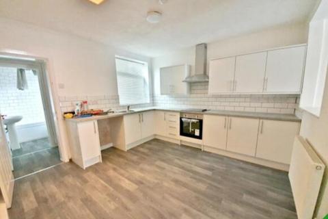 2 bedroom terraced house to rent, Powell Street, St. Helens, WA9