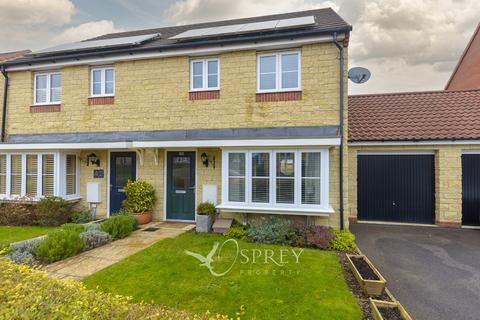 3 bedroom semi-detached house for sale, North Brook Close, Oakham LE15