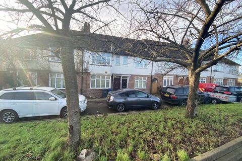 3 bedroom maisonette to rent, Chadbury Court, Watford Way, London, Greater London, NW7 2QG