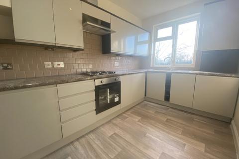 3 bedroom maisonette to rent, Chadbury Court, Watford Way, London, Greater London, NW7 2QG