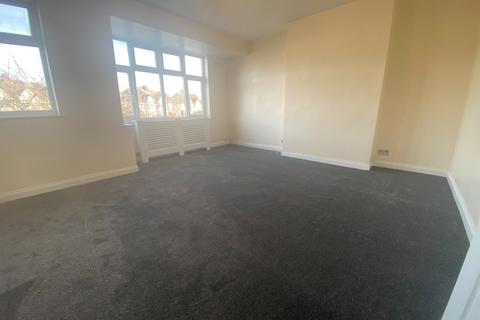 3 bedroom maisonette to rent, Chadbury Court, Watford Way, London, Greater London, NW7 2QG