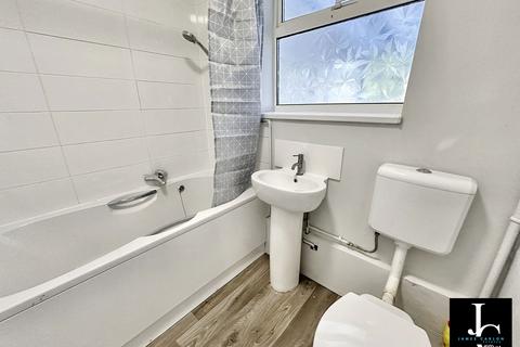 70 James Way, Donnington, Telford, TF2 8AX