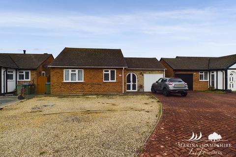 2 bedroom detached bungalow for sale, Gate House Road, Fareham PO16