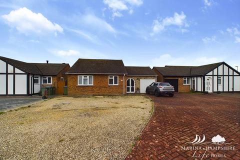 2 bedroom detached bungalow for sale, Gate House Road, Fareham PO16