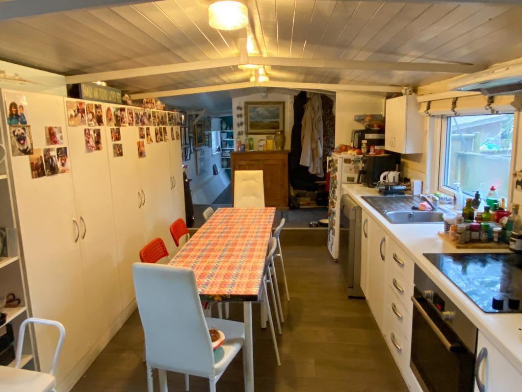 Kitchen reverse