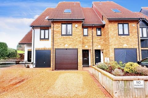 3 bedroom townhouse for sale, Endeavour Way, Hythe, Southampton